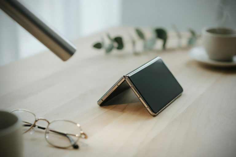 iPhone pliant Ultra, charnière en métal liquide, retour de Touch ID, Apple Pencil compatible, la grosse surprise d’Apple se précise