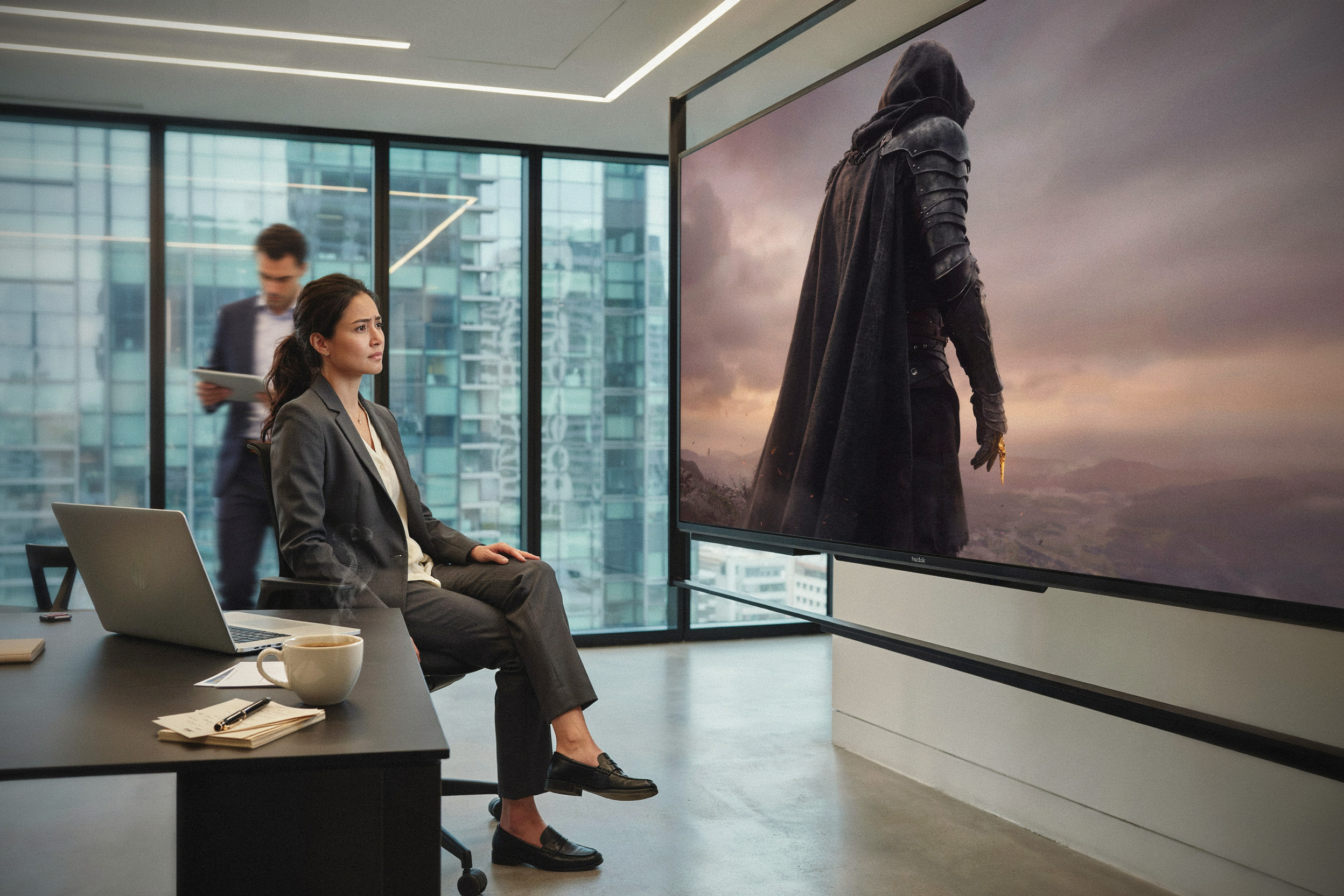 Affiche de Sauron présentée dans un bureau de production moderne