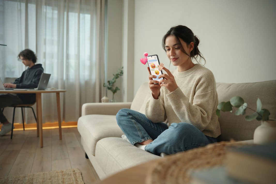 Google déploie ses emojis 3D sur les anciens Pixel, Android 17 en juin, ce que le Pixel 8a doit attendre пока
